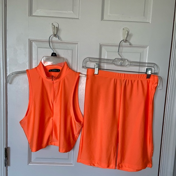 Two piece set